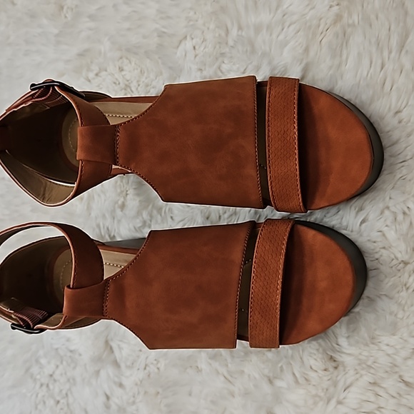 Wonderly Emilia Platform Sandals Burnt Orange Size 6 NWB - Picture 9 of 16